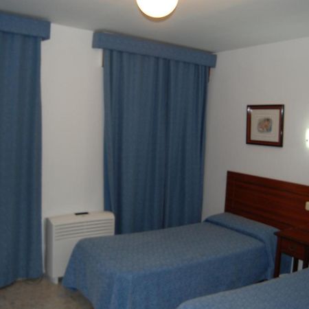 Hotel Marina Victoria Algeciras Zewnętrze zdjęcie